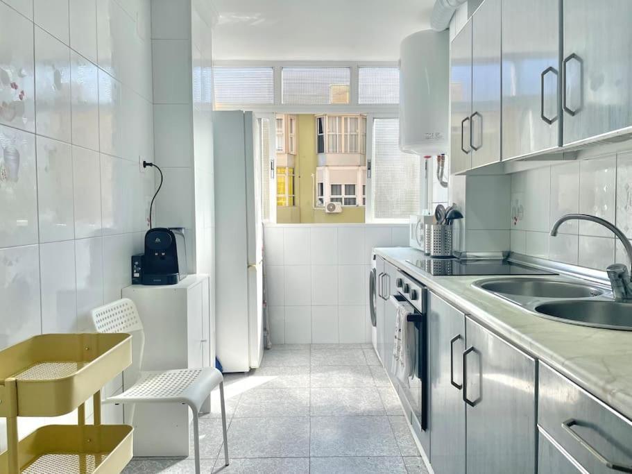 3 Habitaciones, Terraza Y A 200 Metros De La Playa Малага Екстер'єр фото