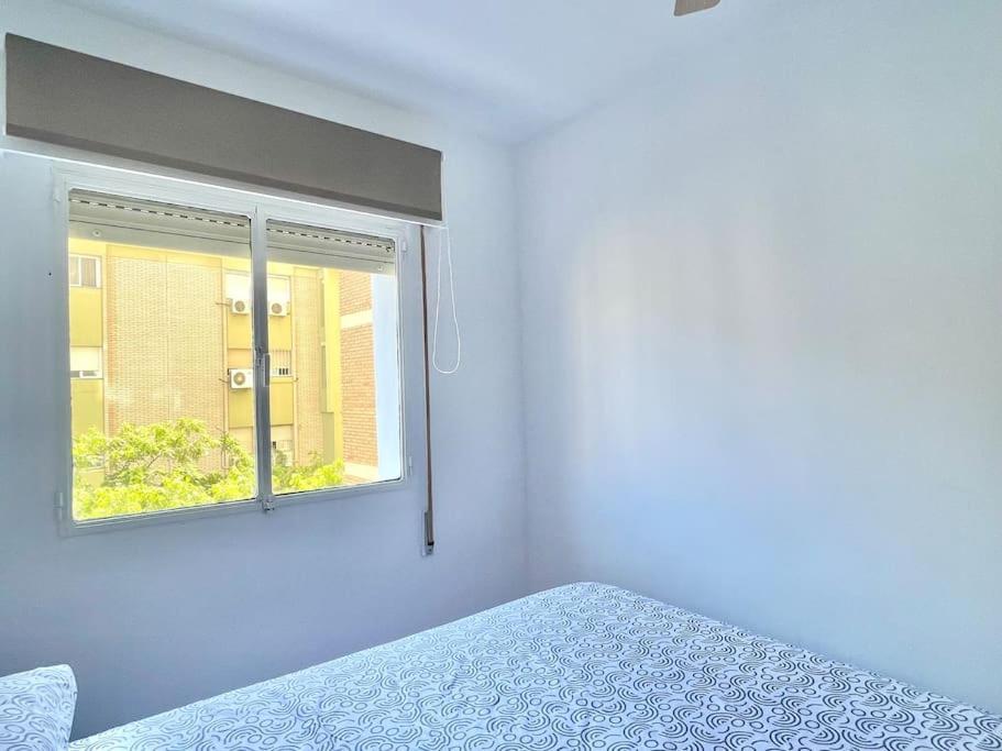 3 Habitaciones, Terraza Y A 200 Metros De La Playa Малага Екстер'єр фото