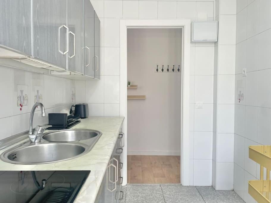 3 Habitaciones, Terraza Y A 200 Metros De La Playa Малага Екстер'єр фото