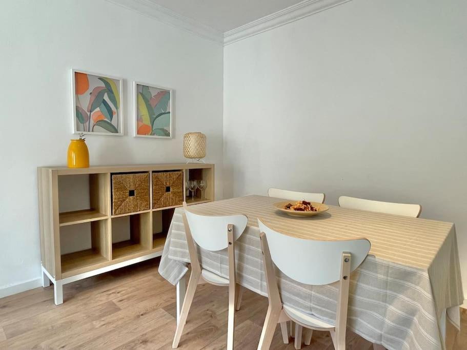 3 Habitaciones, Terraza Y A 200 Metros De La Playa Малага Екстер'єр фото