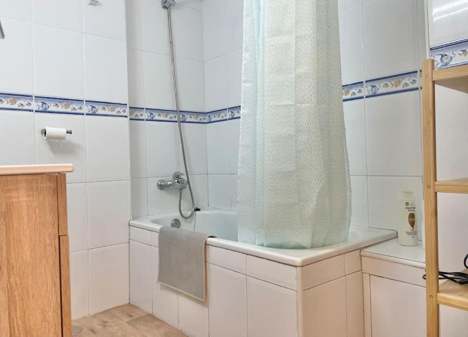 3 Habitaciones, Terraza Y A 200 Metros De La Playa Малага Екстер'єр фото